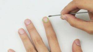 550px nowatermark Paint Your Nails With Shatter Polish Step 2 Version 3